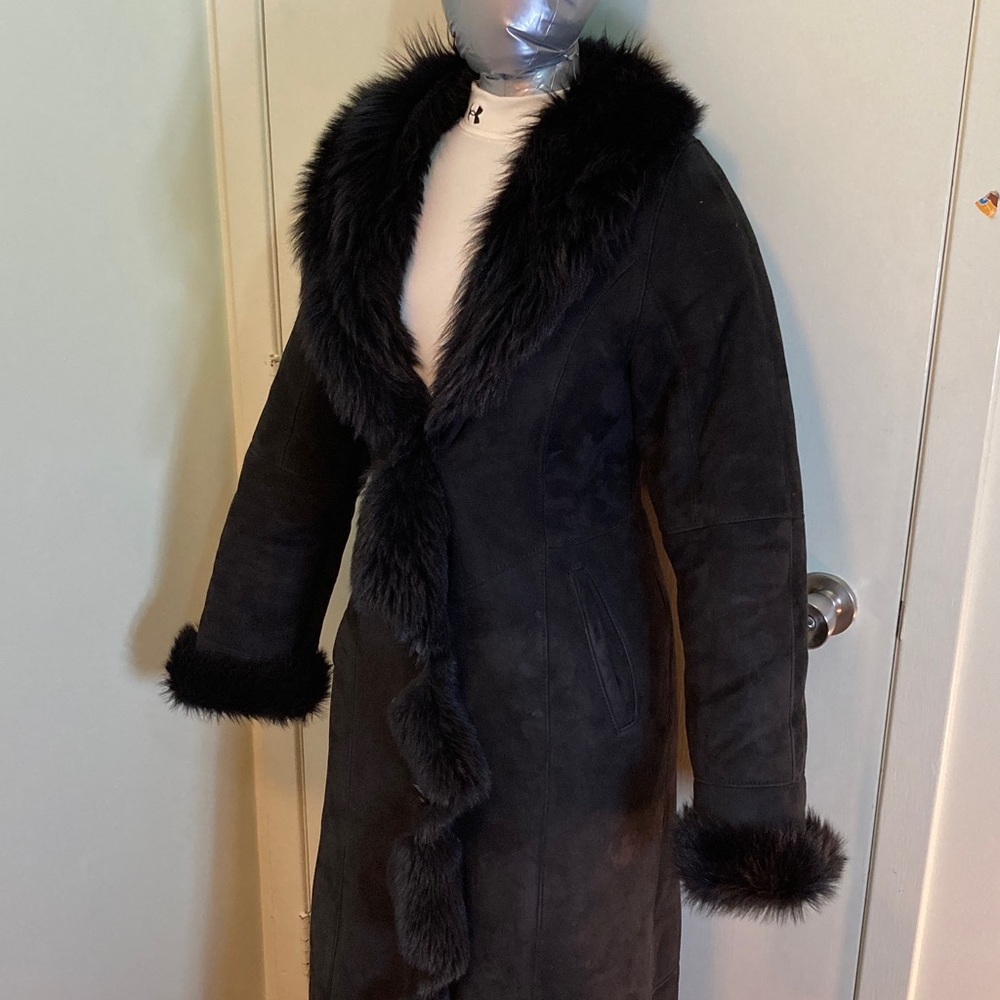 Black Faux Fur Trim Long Trench Coat - Women’s Luxe Winter Trench